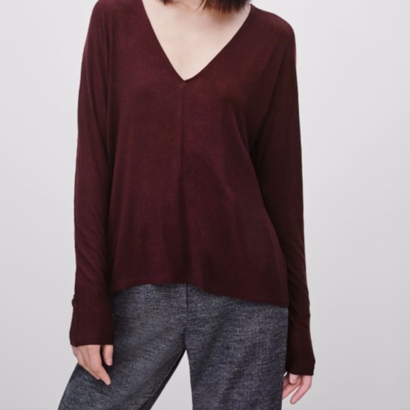 Aritzia Tops - Aritzia Wilfred Fragon Burgundy V Neck Tee XXS